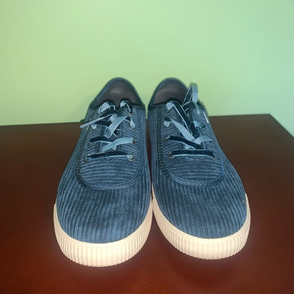 Tom's Teal Corduroy Comfort Sneakers Topanga Preppy Shoes Size 7.5 Velvet Blue